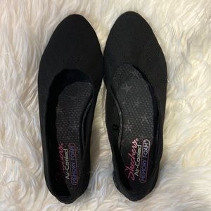 Sketchers Air-Cooled Memory Foam Black Flats size 7